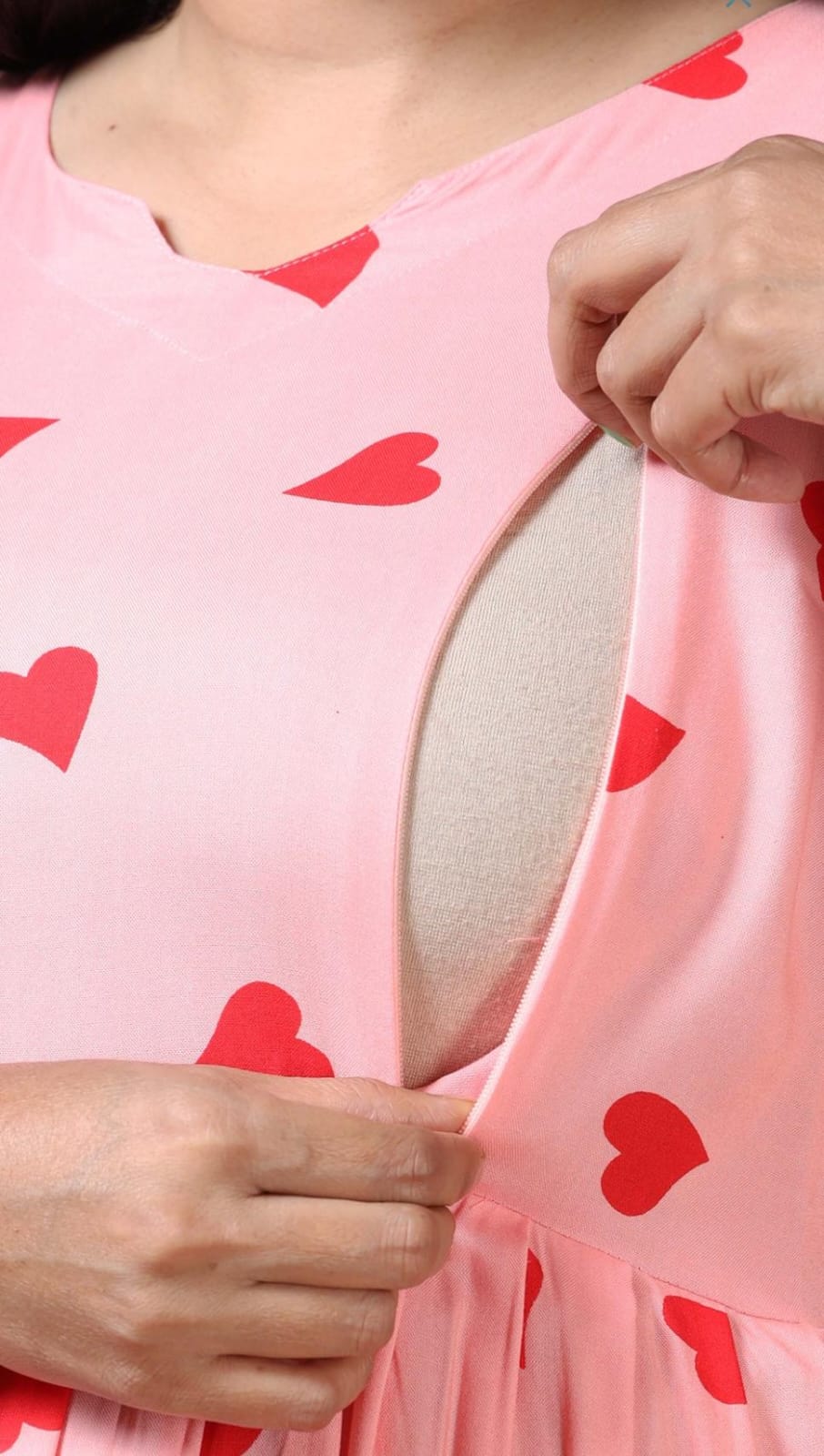 Pink Heart Print Maternity Dress – Soft Cotton Feeding & Pregnancy Wear for Women